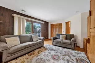 823 N Harrow Ct, Addison, IL 60101 - Photo 16