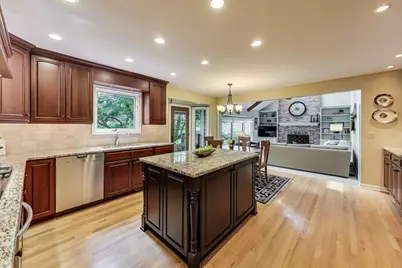 2098 Fall Brook Drive, Naperville, IL 60565 - Photo 8