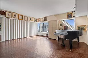 175 E Delaware Pl, Chicago, IL 60611 - Photo 10