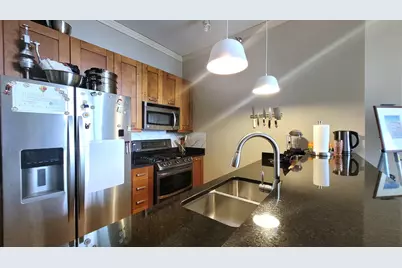 170 W Polk Street #1003, Chicago, IL 60605 - Photo 8