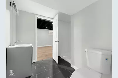 9134 S Marquette Avenue, Chicago, IL 60617 - Photo 12
