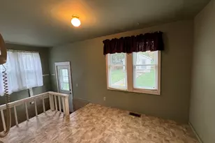 138 N Brown St, Genoa, IL 60135 - Photo 14