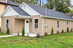 422 Sherman St, Joliet, IL 60433 - Photo 2