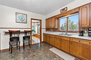 640 2nd St, Crete, IL 60417 - Photo 6