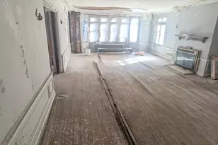 6740 S Oglesby Ave, Chicago, IL 60649 - Photo 2