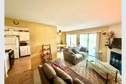 22 Waterbury Lane #N1, Schaumburg, IL 60193 - Photo 8