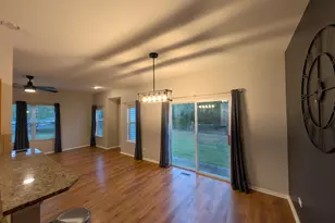 671 Fieldcrest Dr, South Elgin, IL 60177 - Photo 12