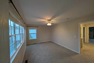 671 Fieldcrest Dr, South Elgin, IL 60177 - Photo 16