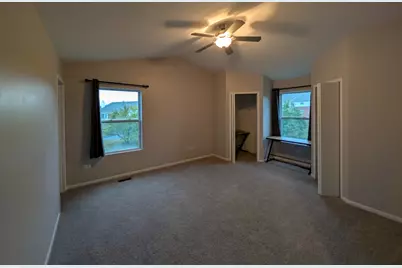 671 Fieldcrest Drive, South Elgin, IL 60177 - Photo 18