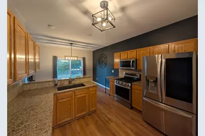 671 Fieldcrest Drive, South Elgin, IL 60177 - Photo 4