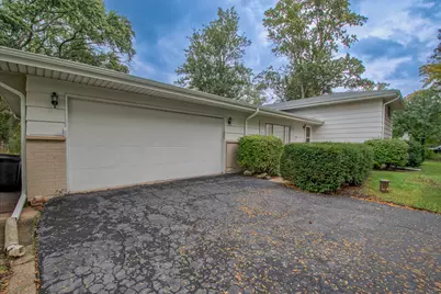 3026 Glenway Drive, Northbrook, IL 60062 - Photo 2
