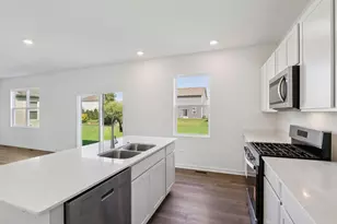 6568 Walnut Ct, Wonder Lake, IL 60097 - Photo 4