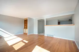 10448 W Cermak Rd, Westchester, IL 60154 - Photo 2