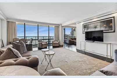 1040 N Lake Shore Drive #26B, Chicago, IL 60611 - Photo 4