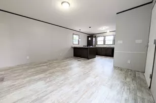 788 Maple Ln, Justice, IL 60458 - Photo 4