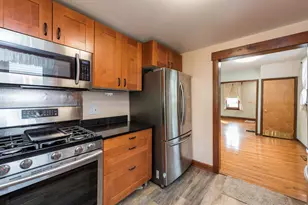 511 Chestnut St, Waukegan, IL 60085 - Photo 12