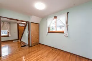 511 Chestnut St, Waukegan, IL 60085 - Photo 8