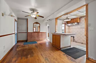 9827 Melvina Ave, Oak Lawn, IL 60453 - Photo 4