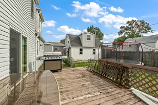 9827 Melvina Ave, Oak Lawn, IL 60453 - Photo 14