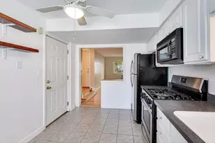 7315 N Oakley Ave, Chicago, IL 60645 - Photo 12