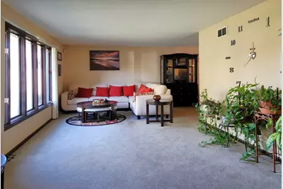 3461 S Manor Drive, Lansing, IL 60438 - Photo 4