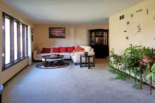 3461 S Manor Dr, Lansing, IL 60438 - Photo 4