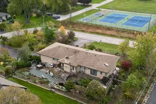 518 E Niagara Ave, Schaumburg, IL 60193 - Photo 18