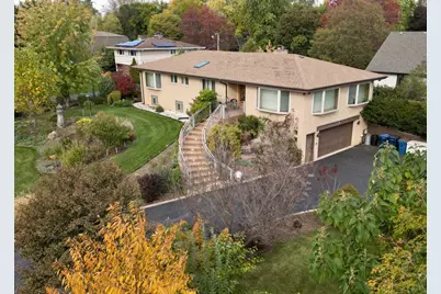 518 E Niagara Avenue, Schaumburg, IL 60193 - Photo 1