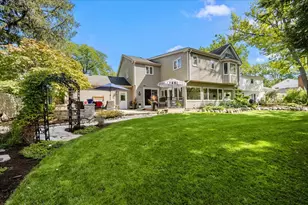 1221 N Loomis St, Naperville, IL 60563 - Photo 8
