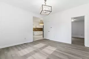 3010 Ezekiel Ave, Zion, IL 60099 - Photo 4