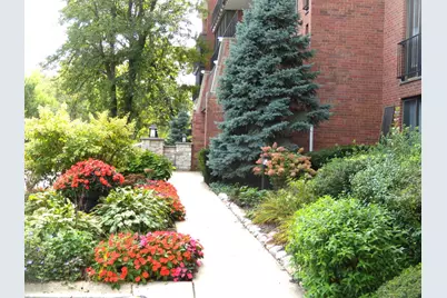 125 Acacia Circle #110, Indian Head Park, IL 60525 - Photo 2