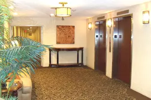 125 Acacia Cir, Indian Head Park, IL 60525 - Photo 4