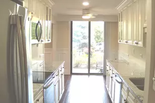 125 Acacia Cir, Indian Head Park, IL 60525 - Photo 10