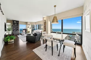 100 E Huron St, Chicago, IL 60611 - Photo 18