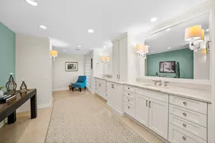 100 E Huron St, Chicago, IL 60611 - Photo 32