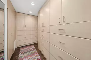 100 E Huron St, Chicago, IL 60611 - Photo 34