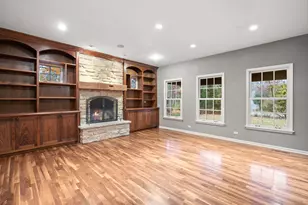 1292 Oak Trail Dr, Libertyville, IL 60048 - Photo 4