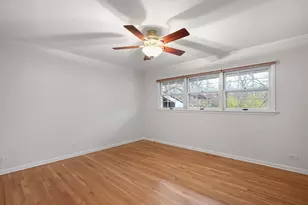 1292 Oak Trail Dr, Libertyville, IL 60048 - Photo 22