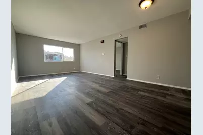 101 Harbor Drive #C, Oswego, IL 60543 - Photo 2