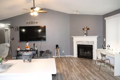 510 Constitution Drive SW, Poplar Grove, IL 61065 - Photo 10