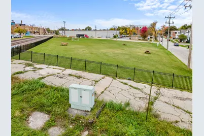 200 E Judd Street, Woodstock, IL 60098 - Photo 20