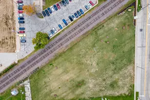 200 E Judd St, Woodstock, IL 60098 - Photo 1