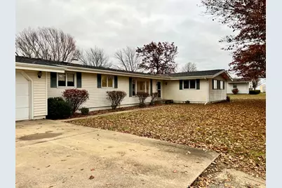 106 Lakeview Drive, Gibson City, IL 60936 - Photo 4