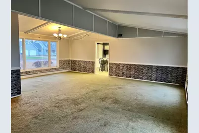 106 Lakeview Drive, Gibson City, IL 60936 - Photo 6