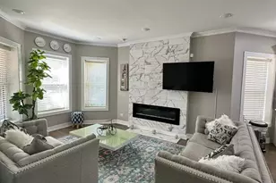 6807 S Calumet Ave, Chicago, IL 60637 - Photo 2