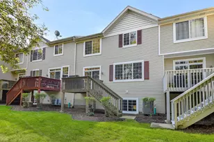 290 Remington Dr, Saint Charles, IL 60175 - Photo 32