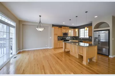 290 Remington Drive, Saint Charles, IL 60175 - Photo 6