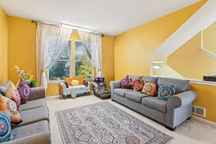 664 Grosvenor Ln, Aurora, IL 60504 - Photo 16