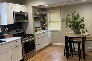 82 N 23rd Rd, Peru, IL 61354 - Photo 4