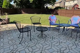 1229 Pennsbury Ln, Aurora, IL 60502 - Photo 4